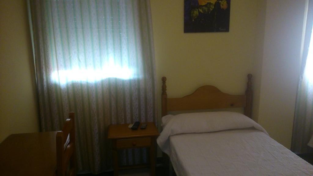 Hostal El Camionero Burguillos Del Cerro Rom bilde