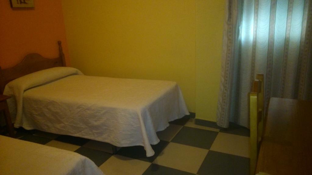 Hostal El Camionero Burguillos Del Cerro Rom bilde