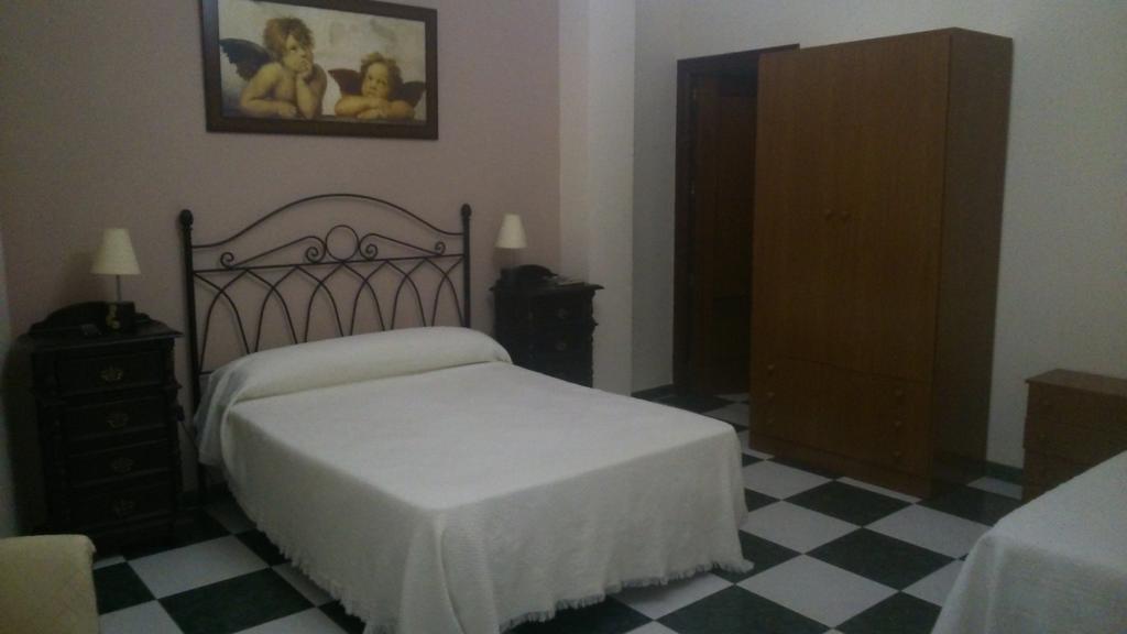 Hostal El Camionero Burguillos Del Cerro Rom bilde