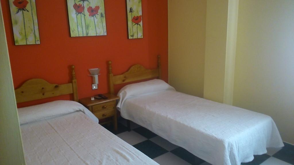Hostal El Camionero Burguillos Del Cerro Rom bilde